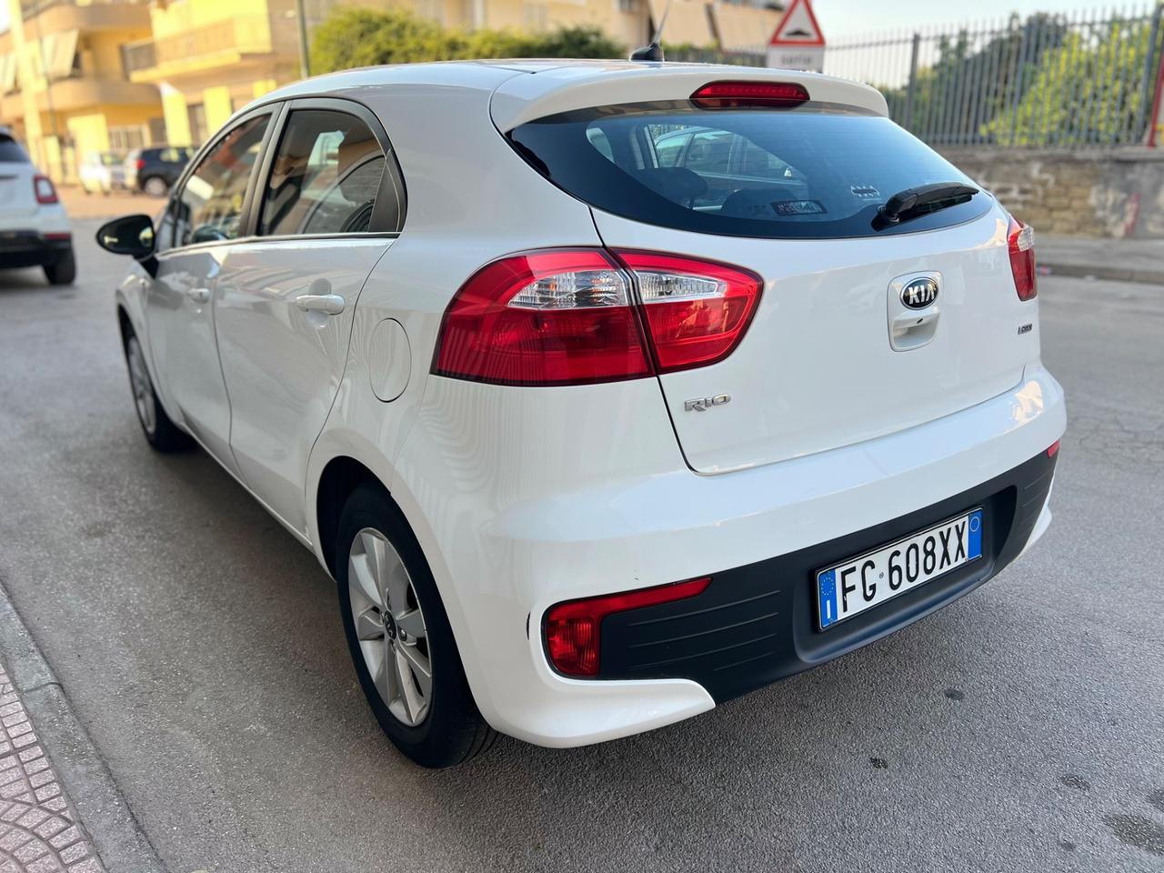 Kia Rio 1.1 Diesel Anno 2018 180,000 Km