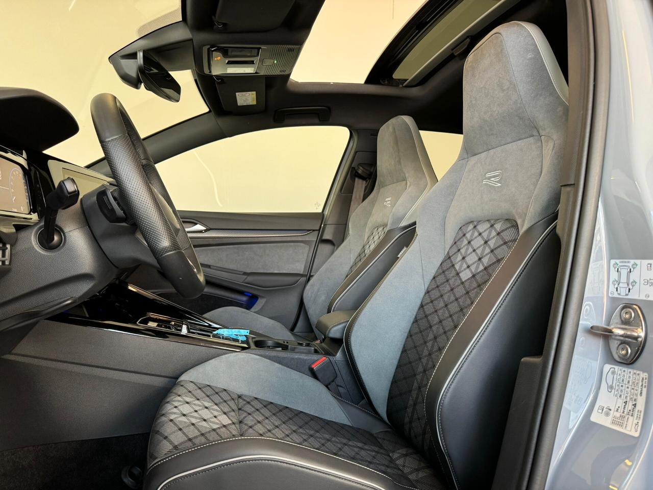 Volkswagen Golf 1.5 TSI EVO ACT R-Line