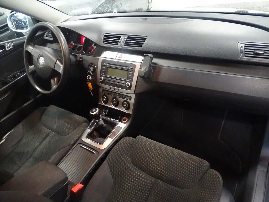 VW Passat 2.0 TDI Comfortline 140 CV