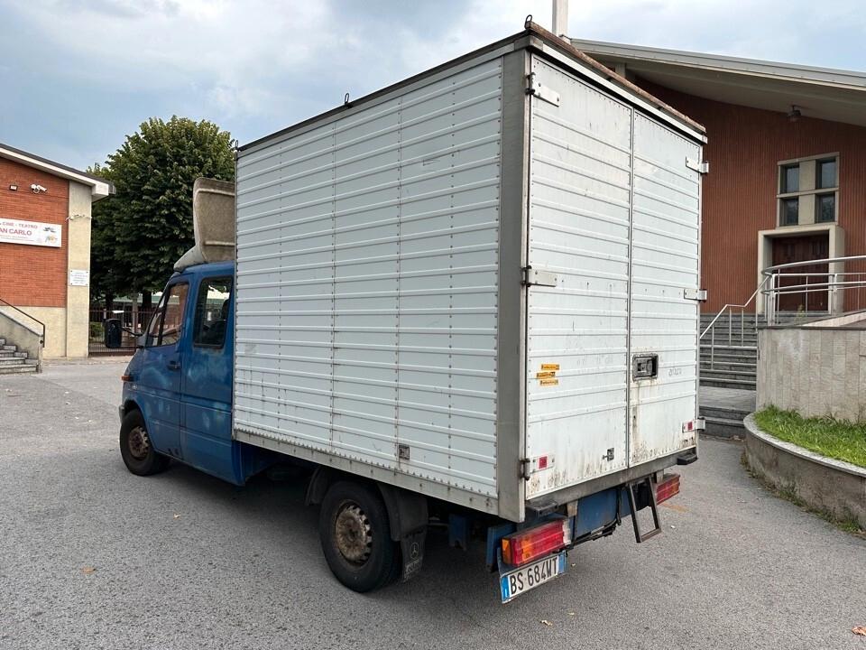 Mercedes Sprinter cassone centinato 7 posti