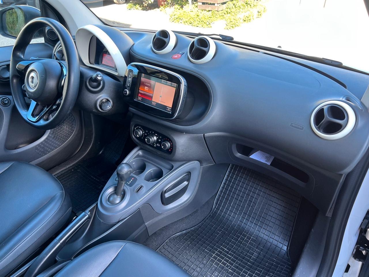 Smart ForTwo 1.0 Passion 71cv twinamic AUTOM. TETTO PANPELLE