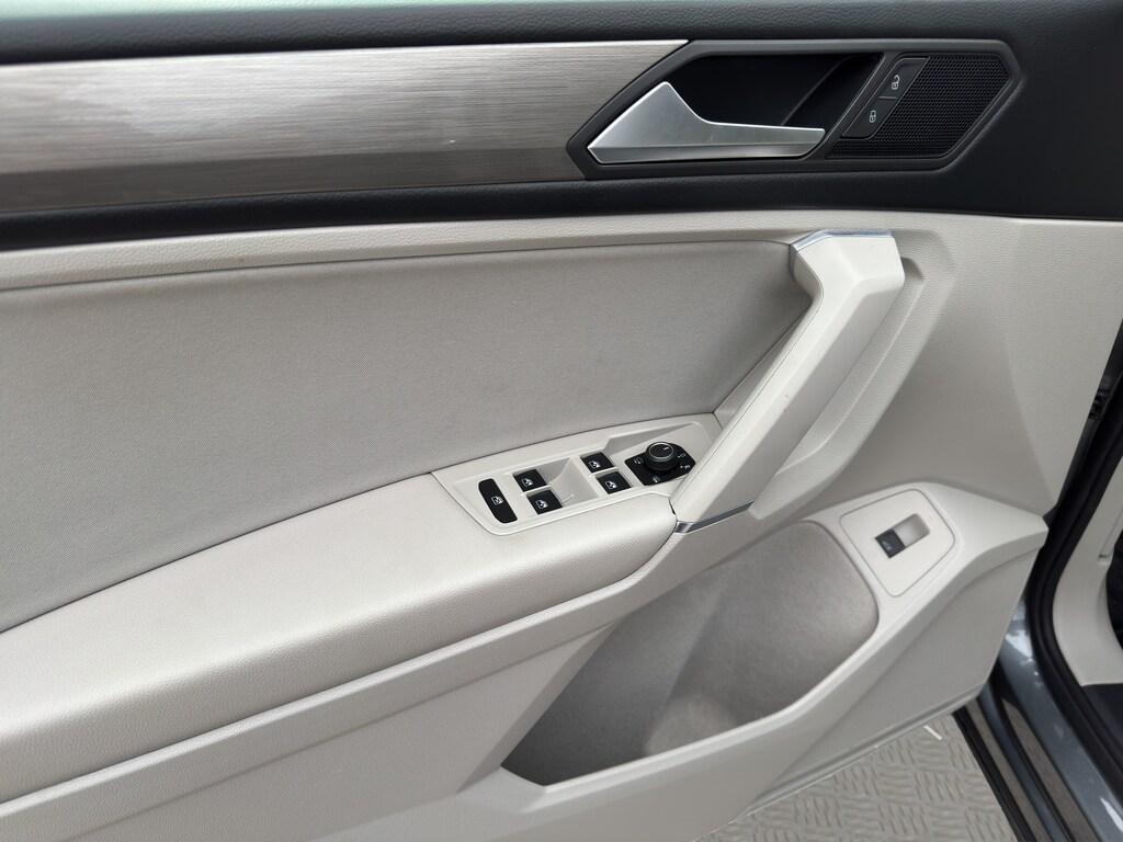 Volkswagen Tiguan 2.0 TDI SCR Business 4Motion DSG