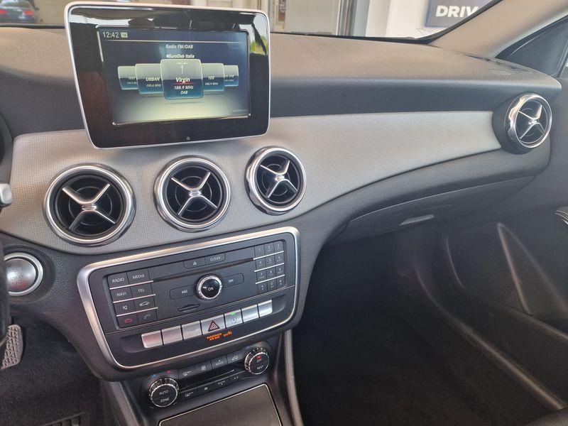Mercedes-Benz GLA-X156 2017 - GLA 180 d Sport auto