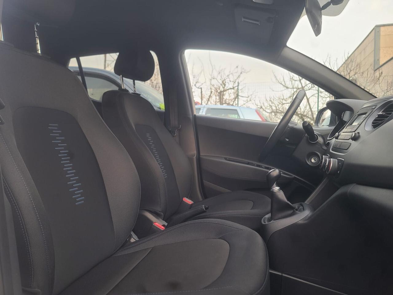 Hyundai i10 1.0 BENZ SOLO 20.000KM