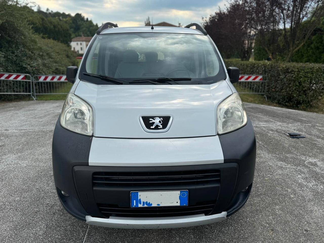 Peugeot Bipper Tepee 1.3 HDi 75 FAP Outdoor -gancio traino