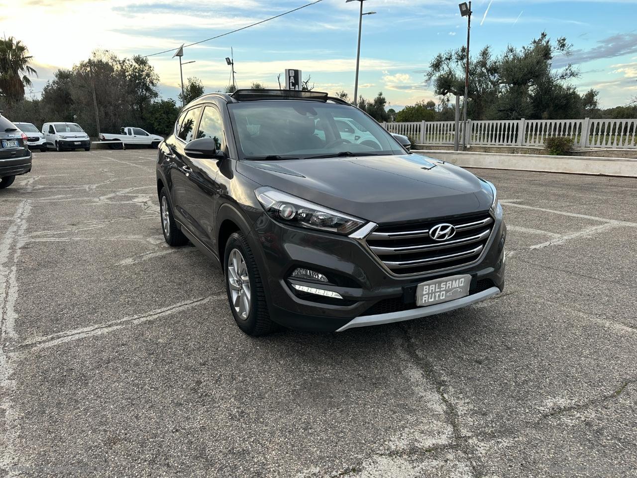 HYUNDAI Tucson 1.7 CRDi Comfort TETTO APRIBILE