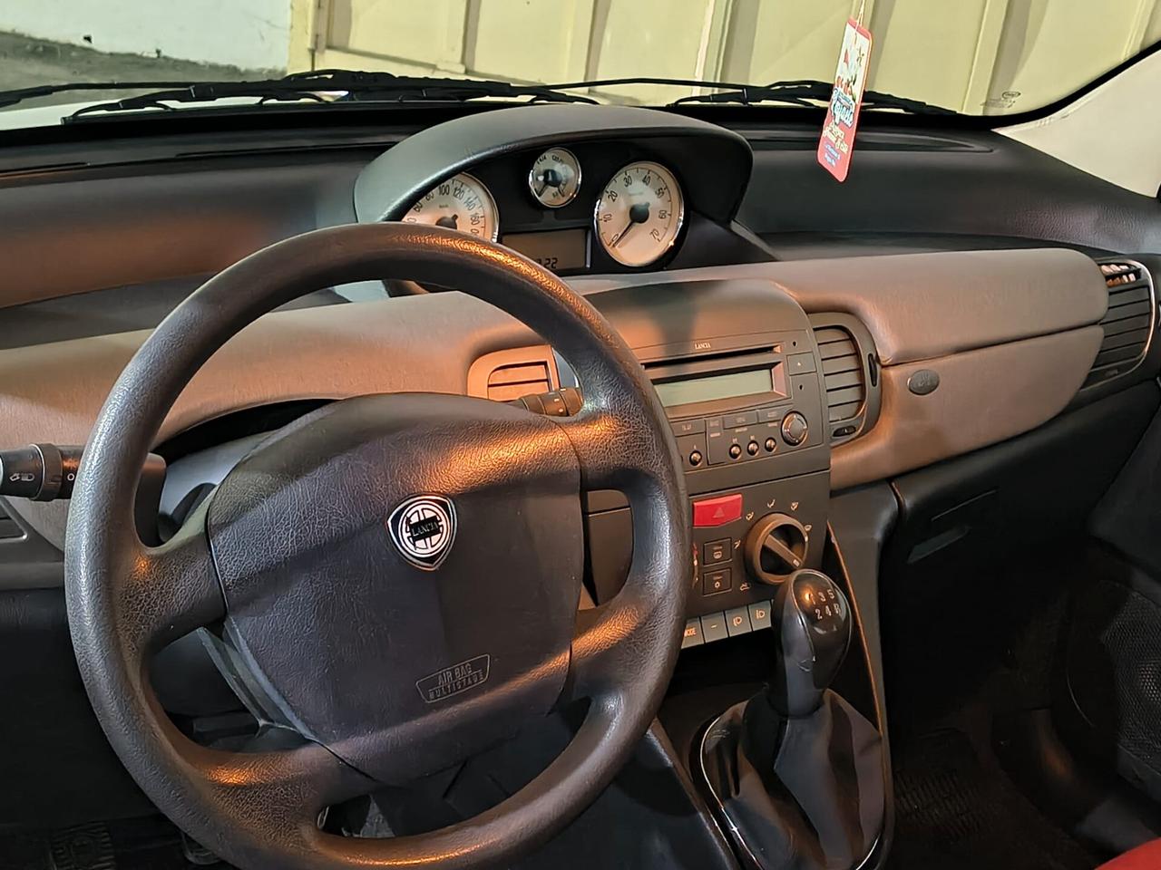 Lancia Ypsilon 1.3 MJT 90 CV Oro