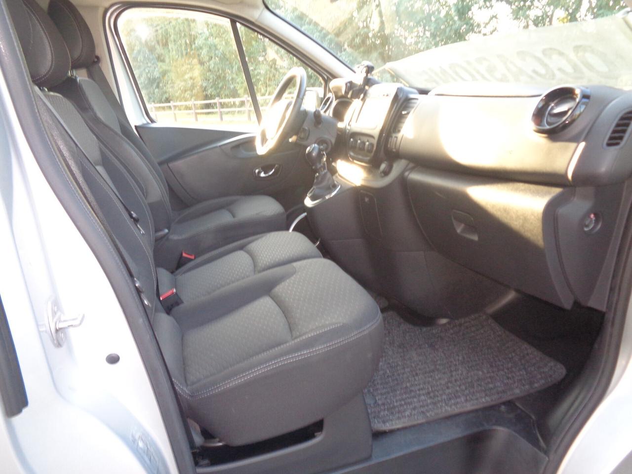 Vivaro 1.6 BiTurbo 145CV 9 posti full optionals