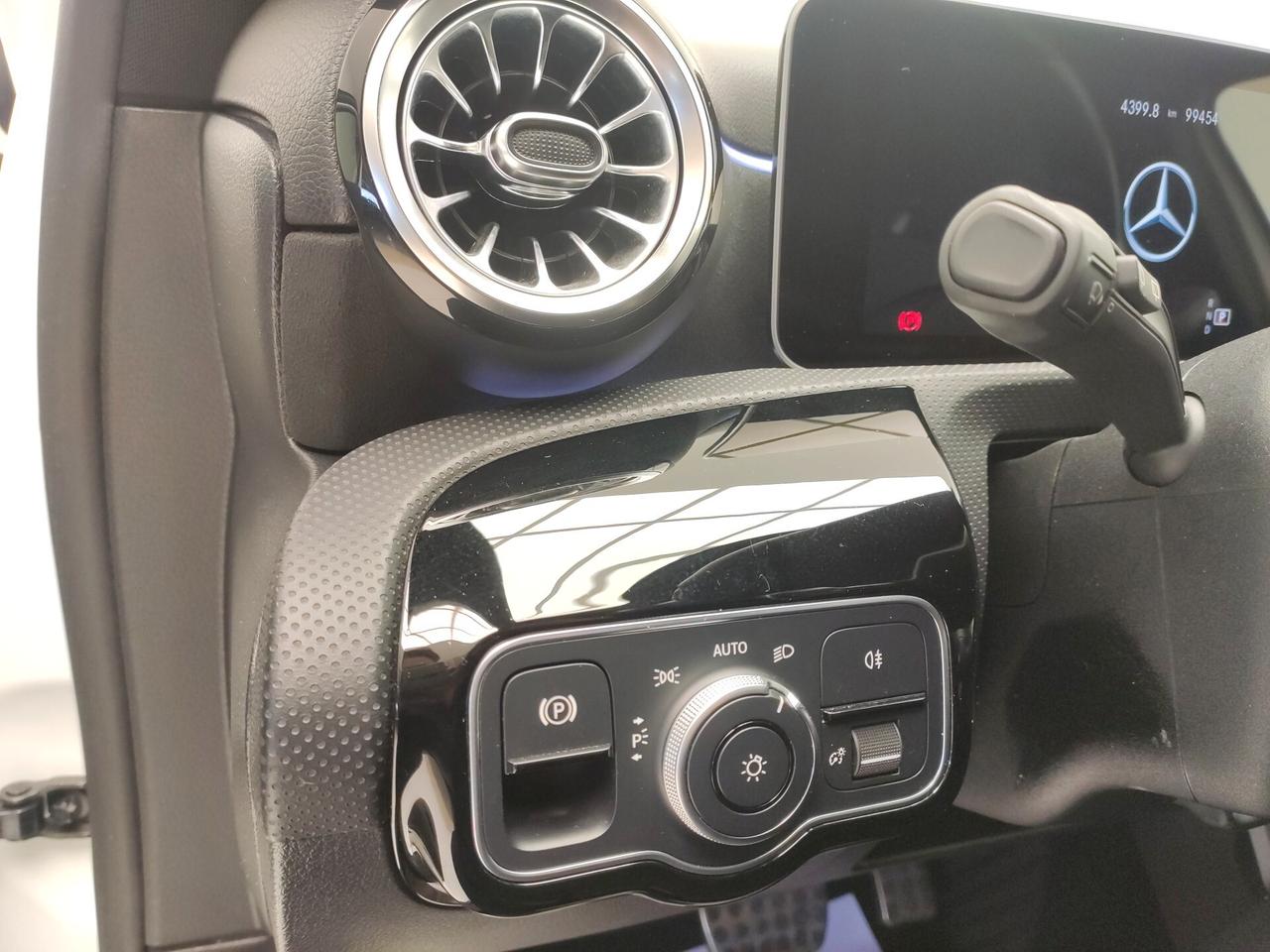 Mercedes-benz A 180 d Automatic Premium -AMG