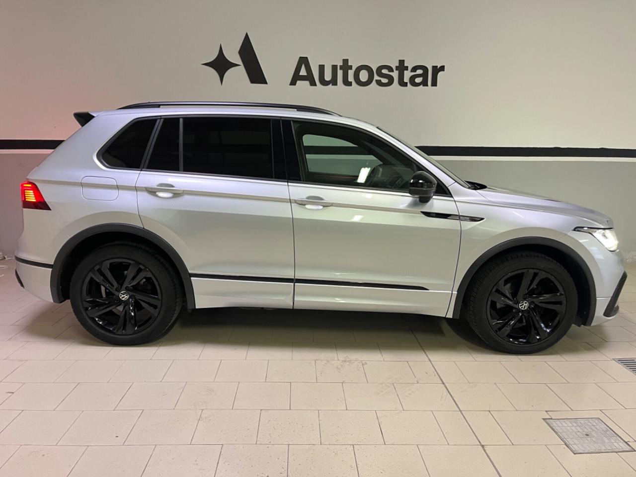 Volkswagen Tiguan 2.0 TDI 150 CV SCR DSG R-Line