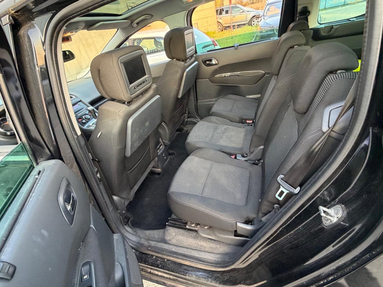 Peugeot 5008 1.6 HDi 112CV cambio robotizzato Tecno