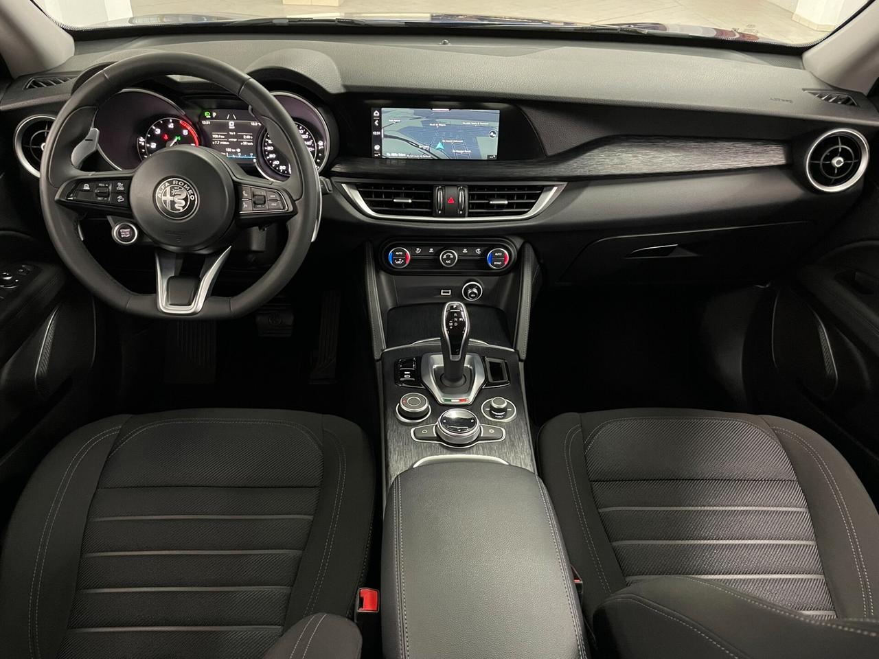 Alfa Romeo Stelvio 2.2 TD 190 CV BUSINESS RETROCAMERA RUOTINO SENSORI ANTERIORI E POSTERIORI