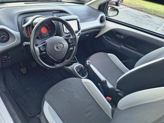 TOYOTA Aygo 1.0 VVT-i 69 CV 5 porte x-play NEOPATENTATI
