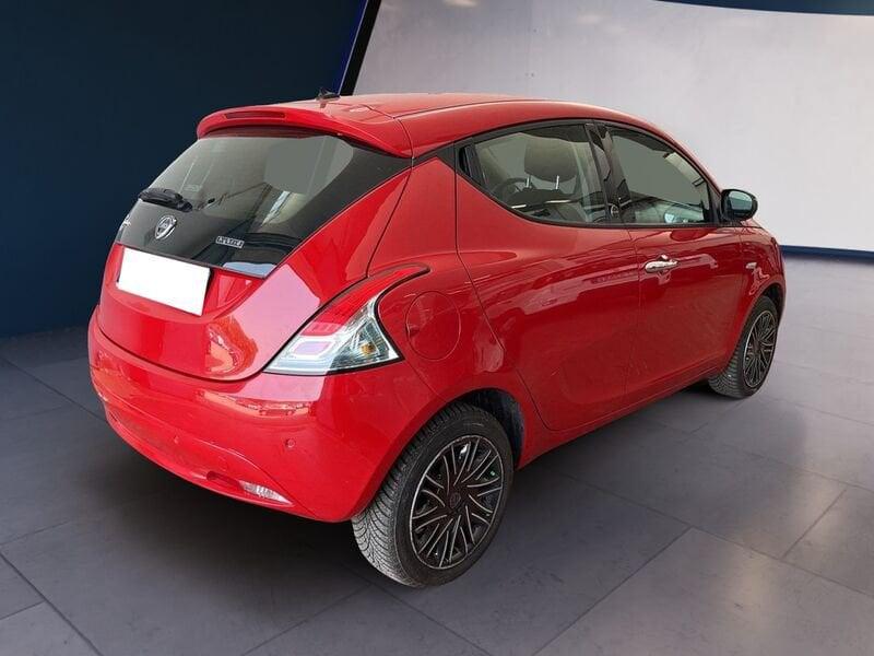 Lancia Ypsilon III 2015 1.0 hybrid Gold s&s 70cv