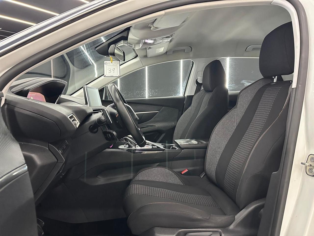 Peugeot 3008 BlueHDi 120 S&S Business