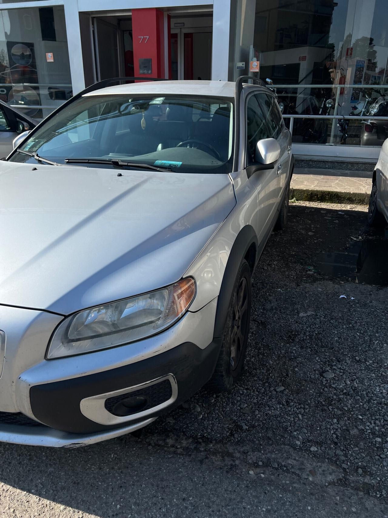 Volvo XC 70 XC70 D5 205 CV AWD Gancio traino