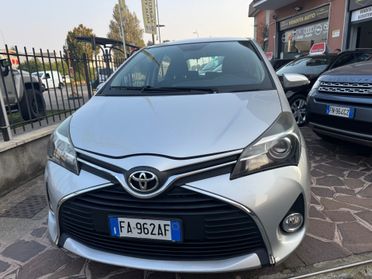 Toyota Yaris 1.0 5 porte Lounge neo patentati
