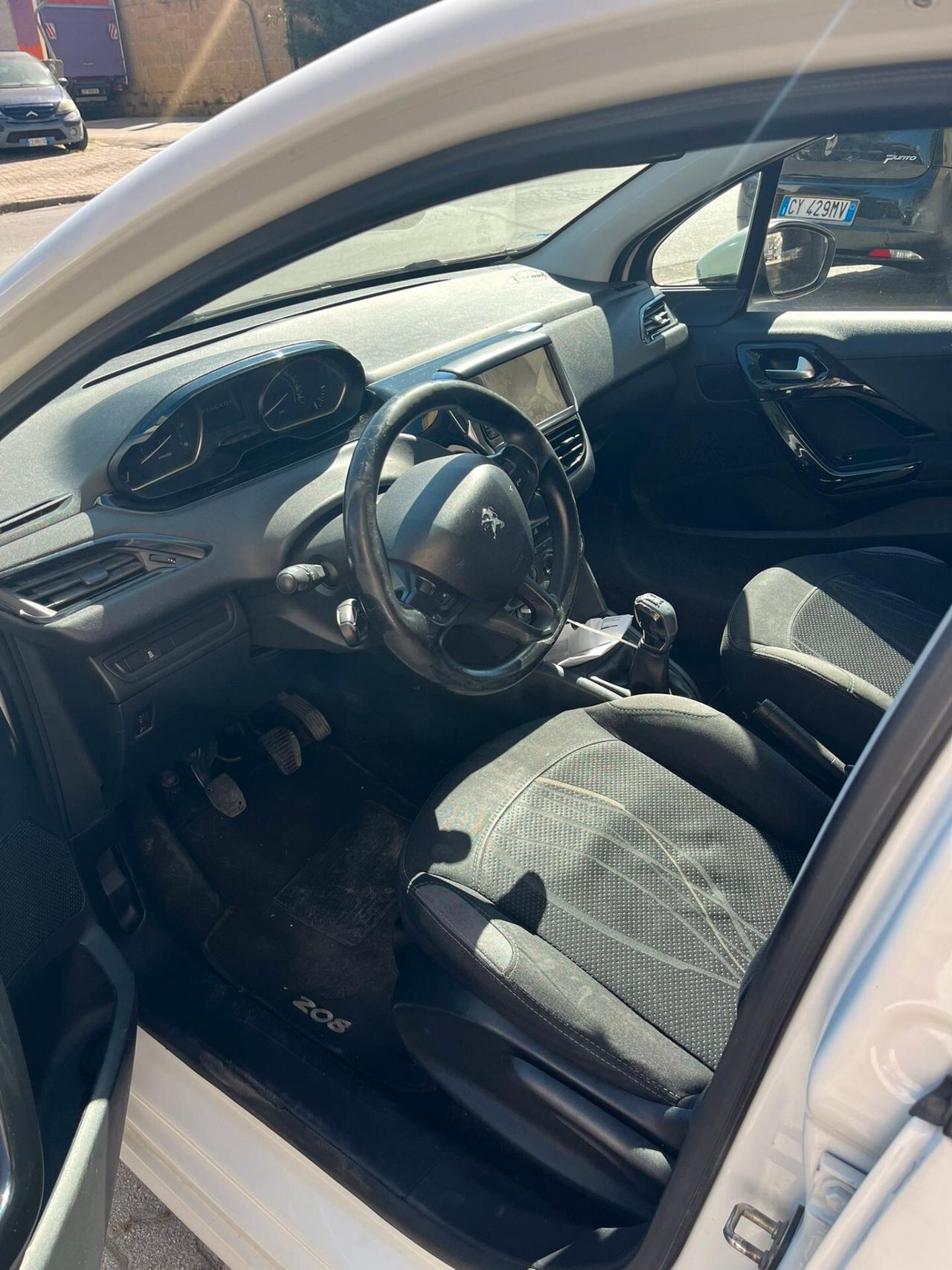 Peugeot 208 1.4 HDi 68 CV 5 porte Mix