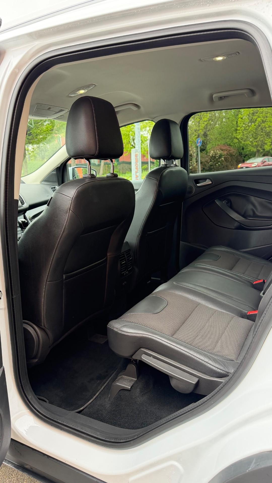 Ford Kuga 2.0 TDCI 120 CV S&S 2WD Titanium