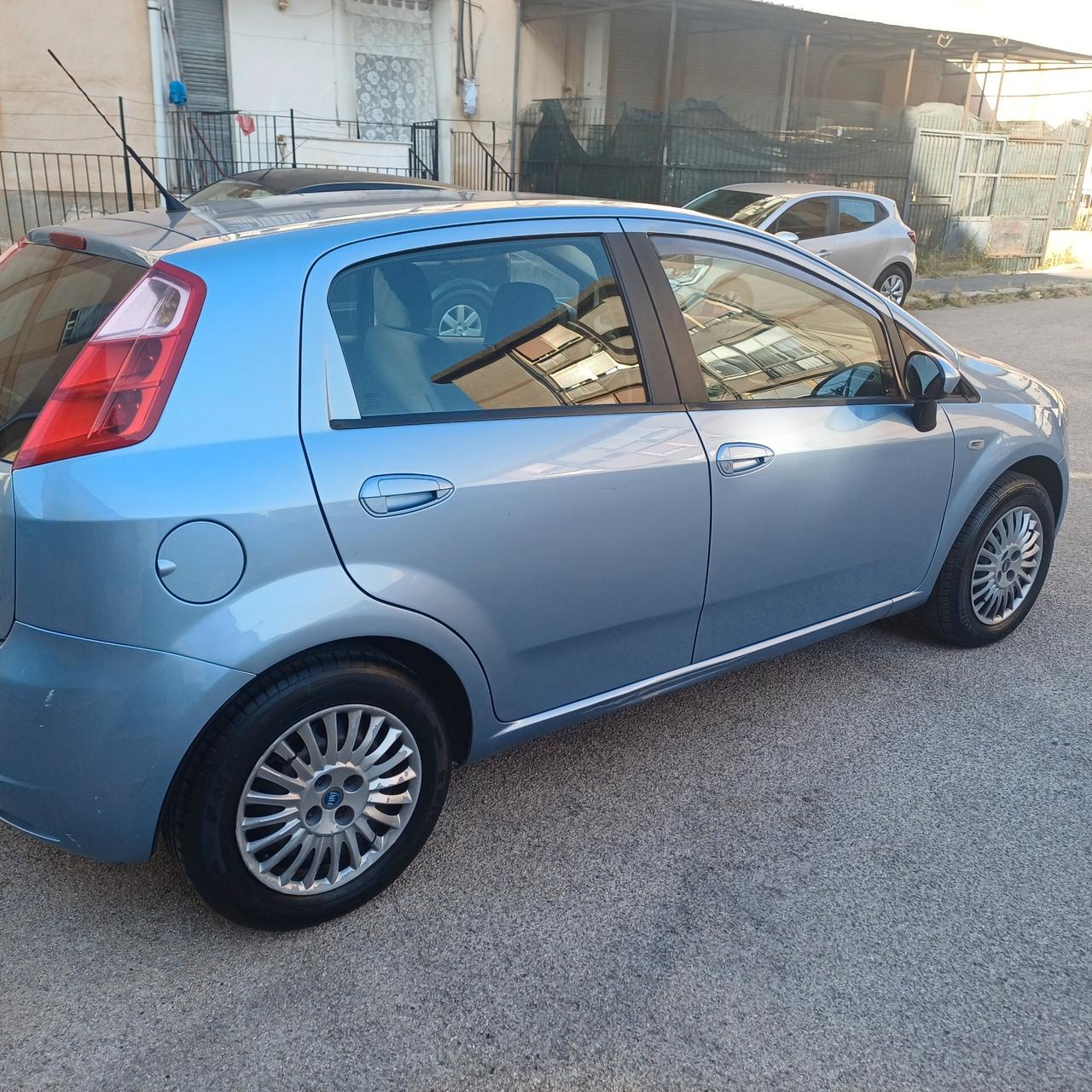 Fiat Grande Punto 1.3 MJT 75 CV 5 porte Active