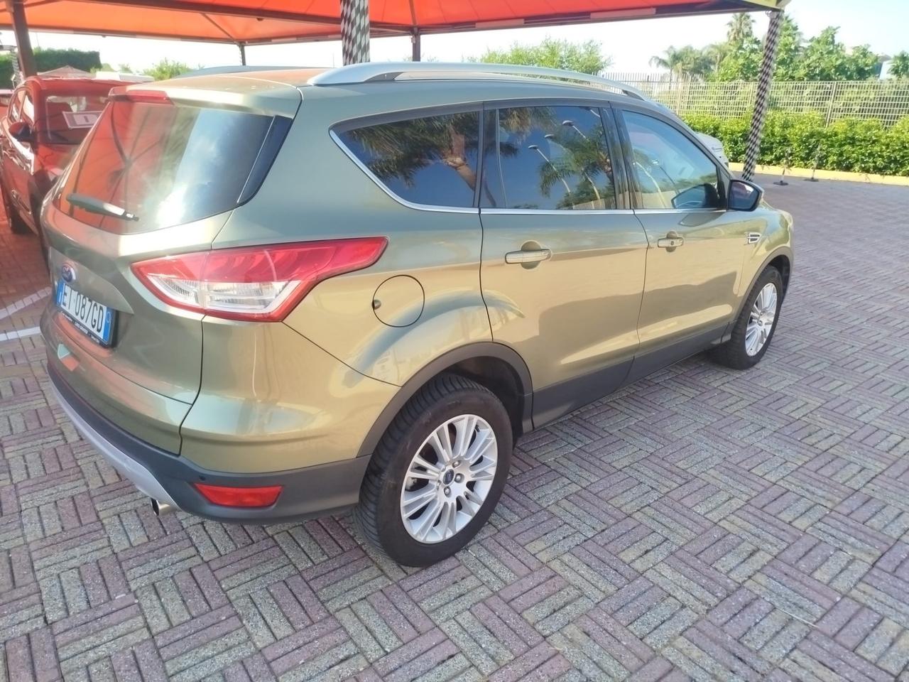 Ford Kuga 2.0 TDCI 140 CV 4WD Titanium