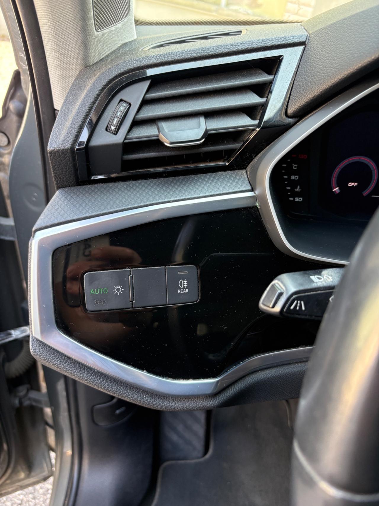 Audi Q3 35 TFSI Business Advanced