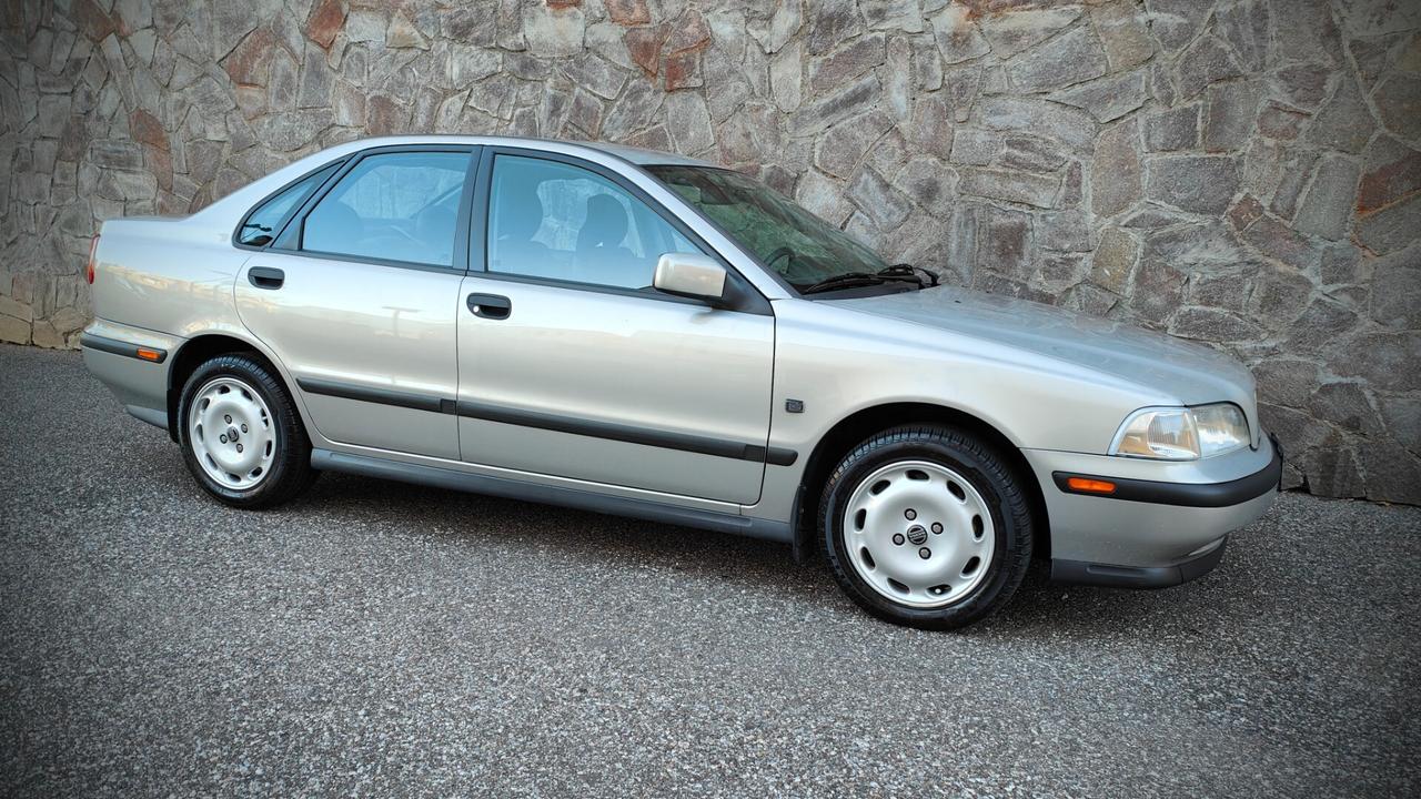 Volvo S40 1.8 16v
