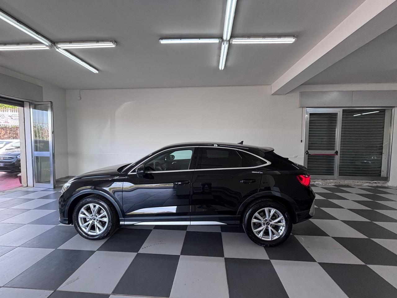 Audi Q3 35 TDI S tronic line edition
