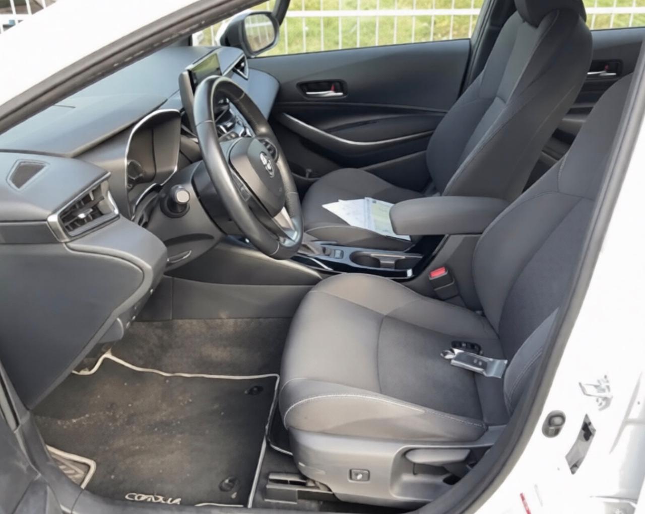 Toyota Corolla Touring Sports 1.8 Hybrid Business Tech