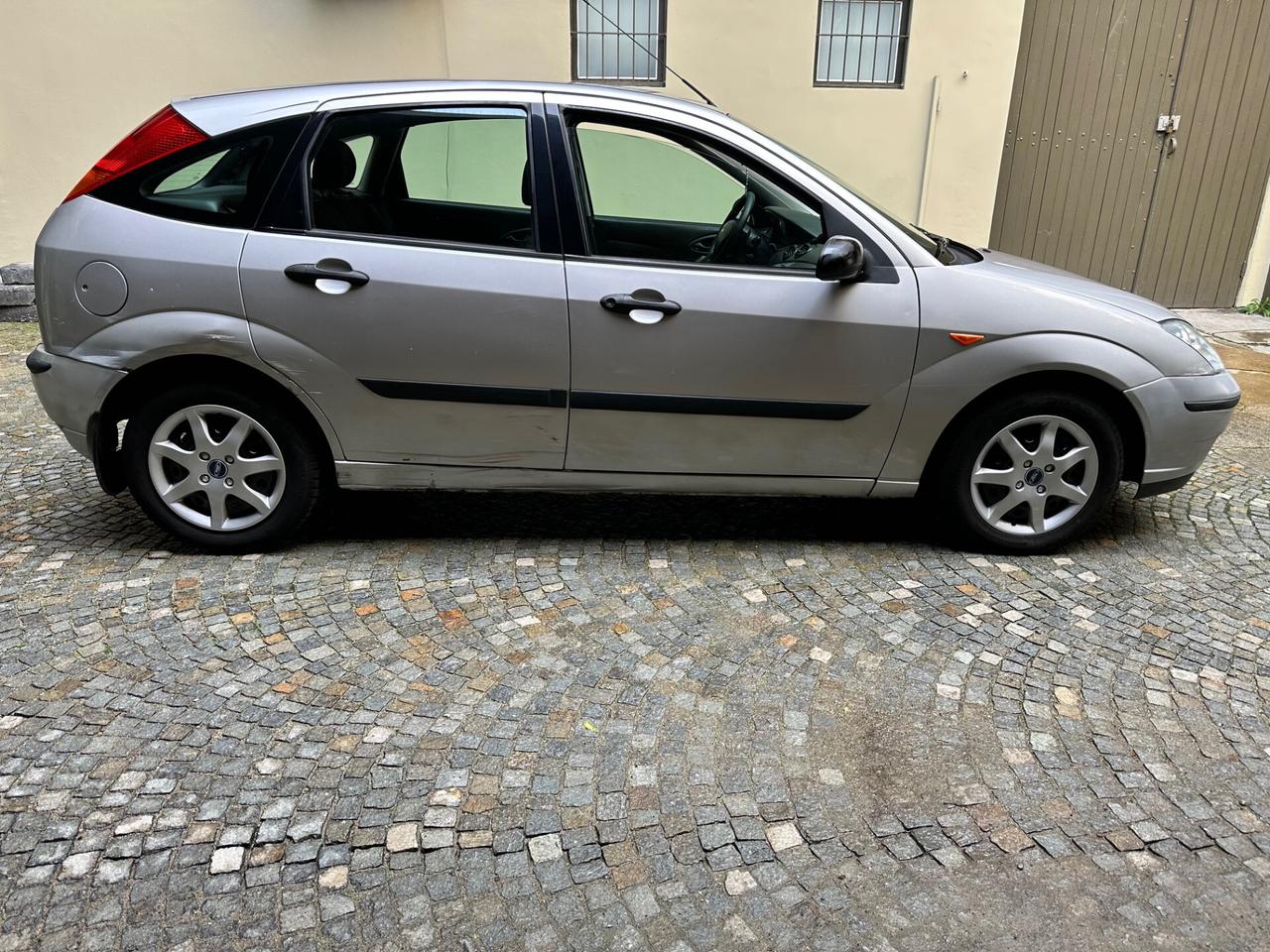 Ford Focus 1.8 TDCi 5 Porte Comandi audio al volante