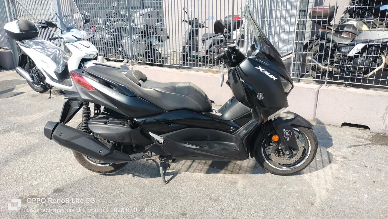Yamaha X-Max 400