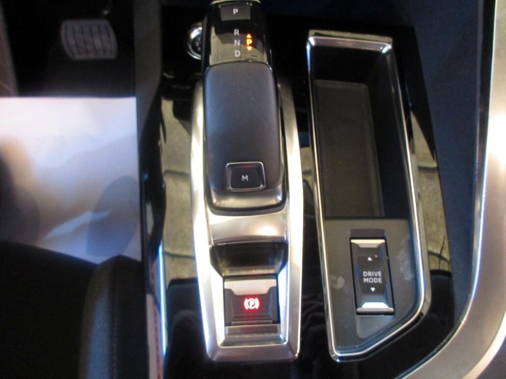 Peugeot 3008 BlueHDi 130 S&S EAT8 Active Business
