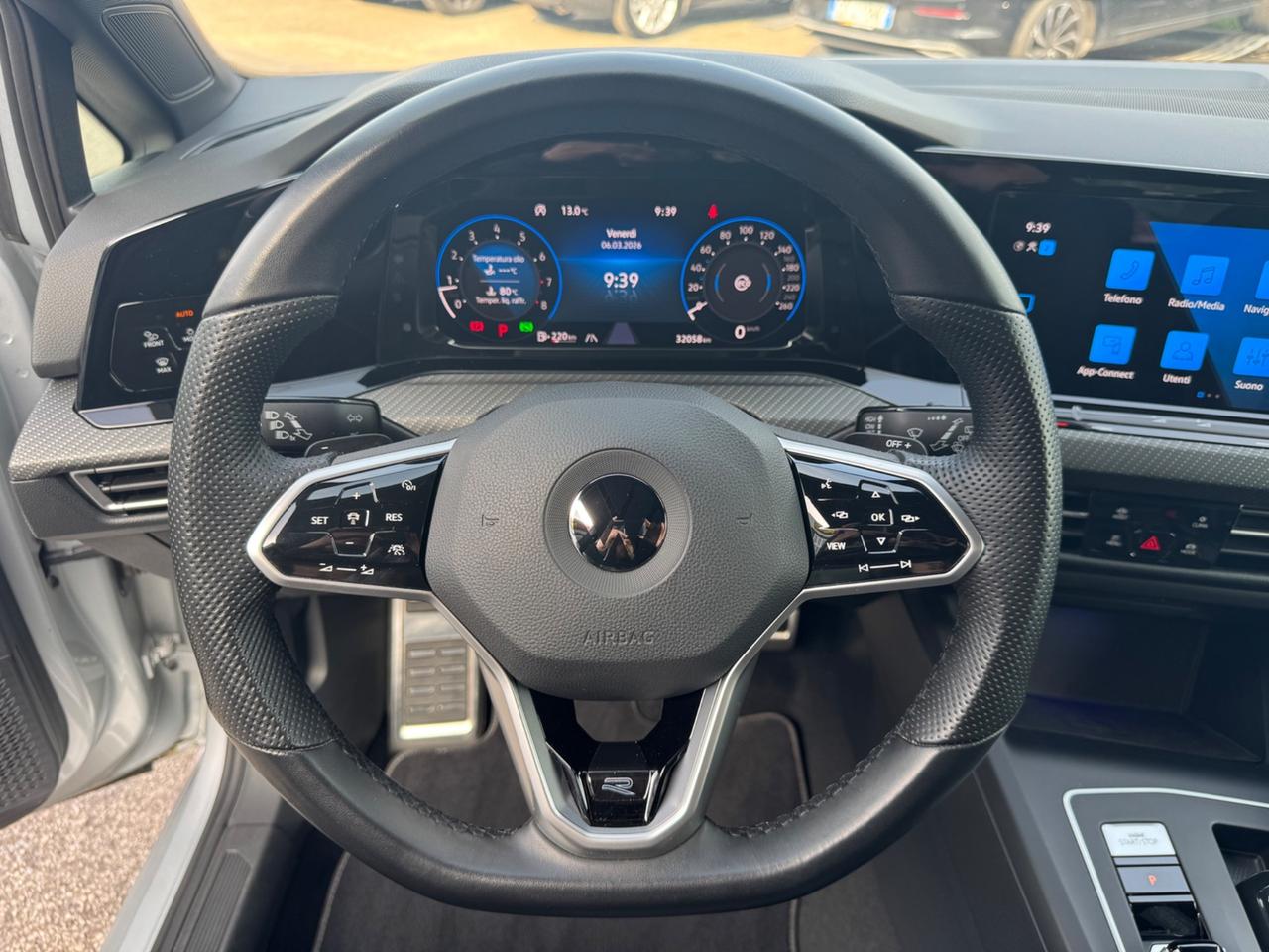 VOLKSWAGEN GOLF 8 R-LINE DSG 1.5 eTSI 150 CV EVO ACT