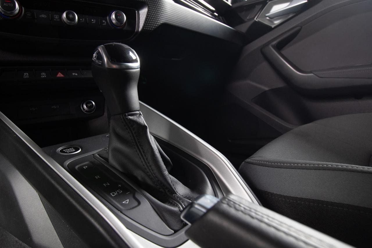 Audi A1 Sportback 30 Tfsi S-line Black Identity S-tronic