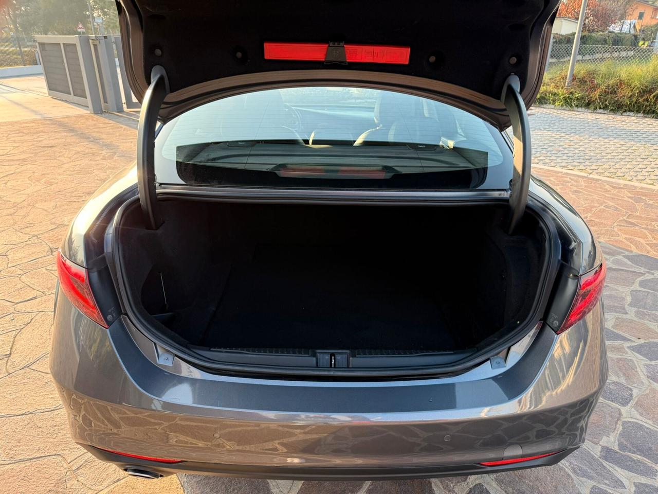 Alfa Romeo Giulia 2.2 Turbodiesel 150 CV