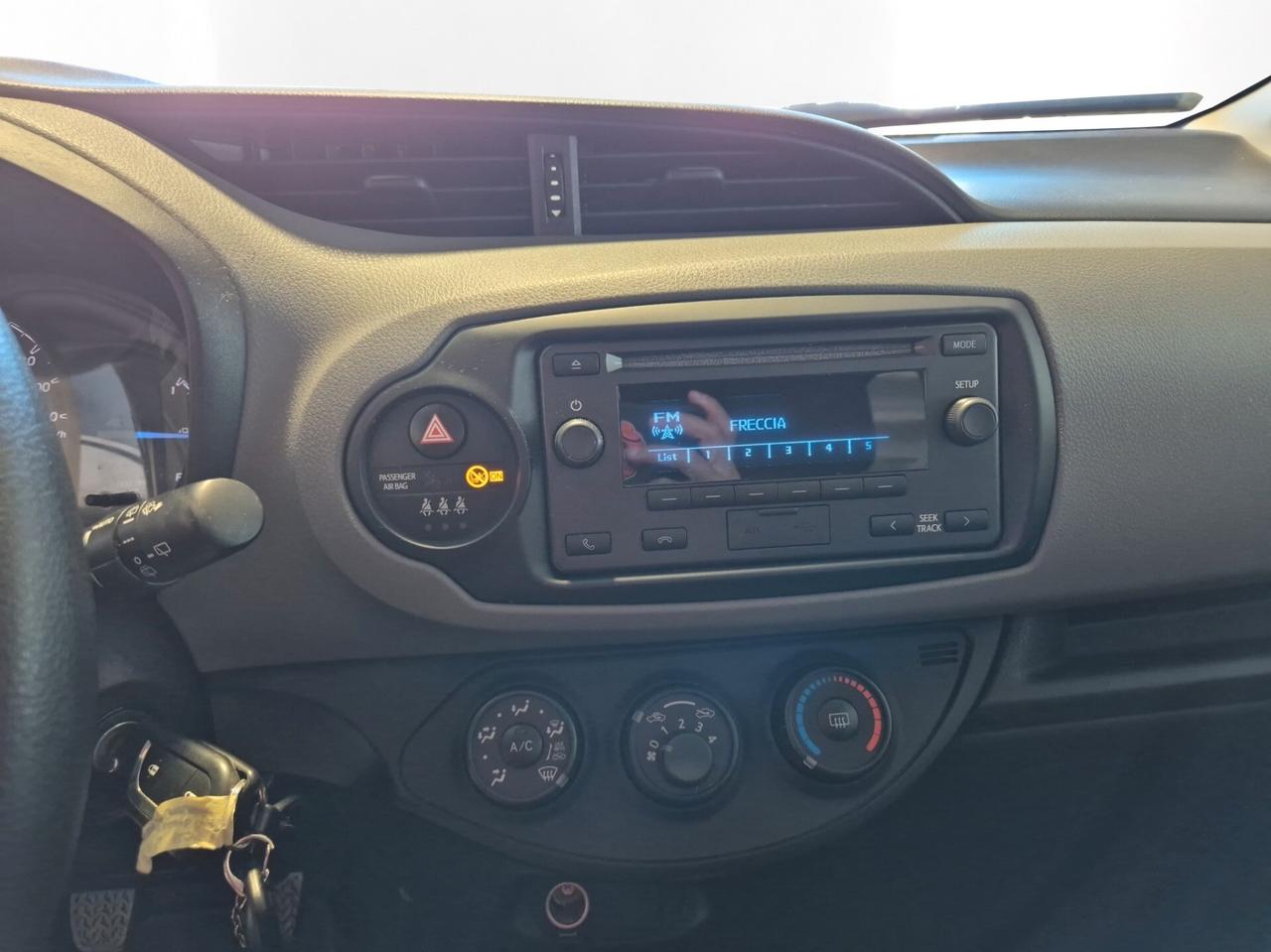 Toyota Yaris 1.0 72 CV 5 porte Cool