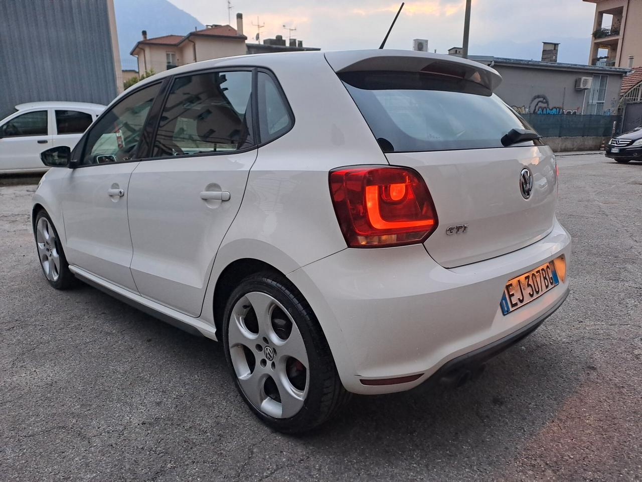 VW POLO 1.4 GTI DSG ** DA PREPARARE **