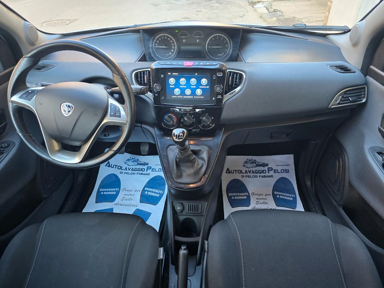 Lancia Ypsilon 1.0 FireFly 5 porte Hybrid Gold