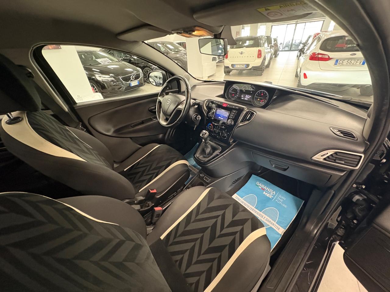 Lancia Ypsilon 1.2 benzina 69 CV 2016 km 95000