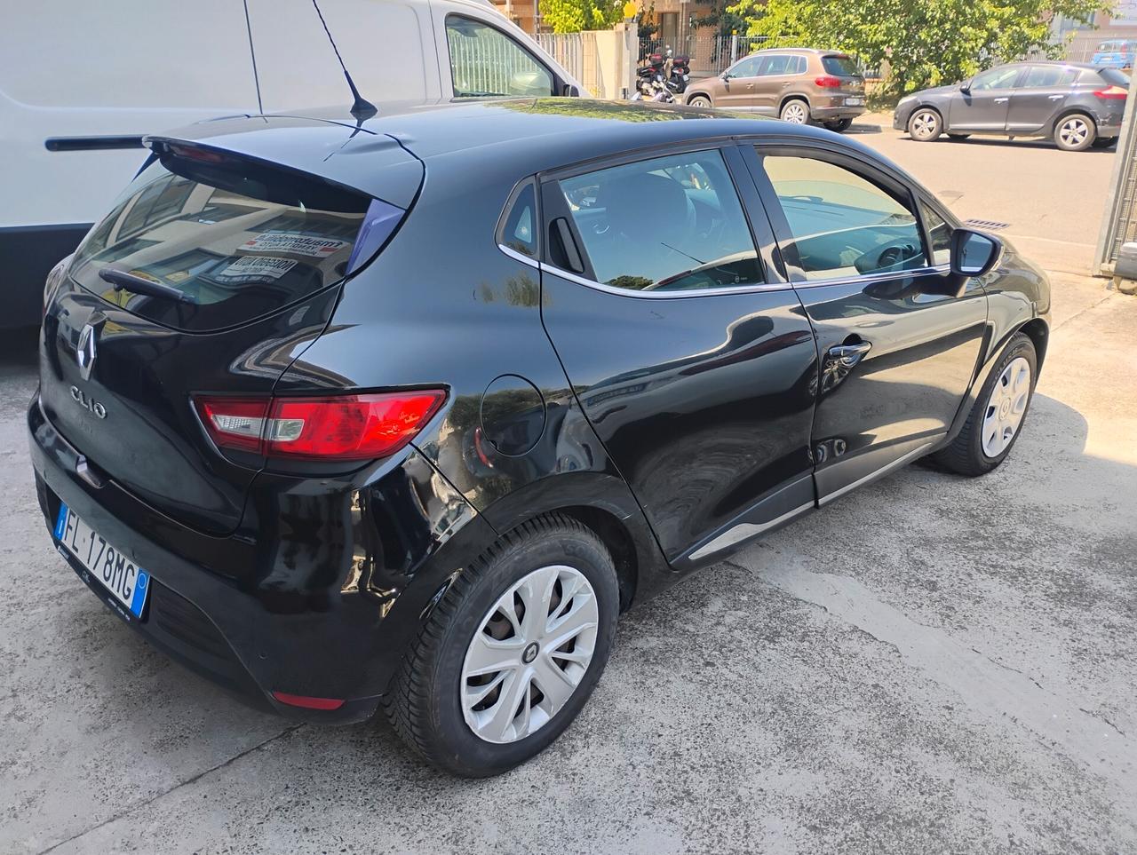 Renault Clio 1.2 75CV 5 porte Life