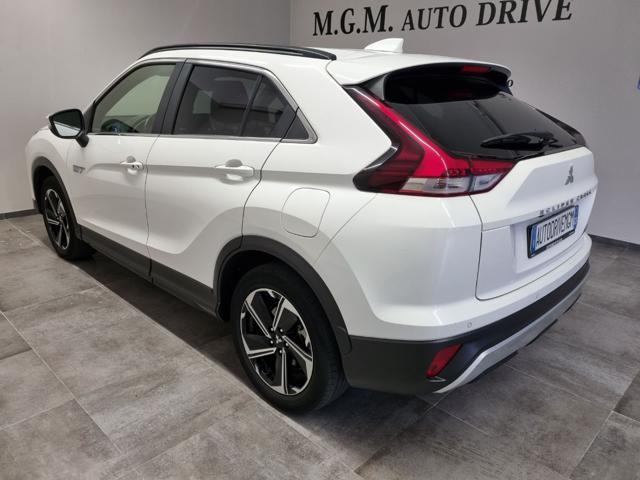 MITSUBISHI Eclipse Cross 2.4 MIVEC 4WD PHEV Instyle SDA Pack 0