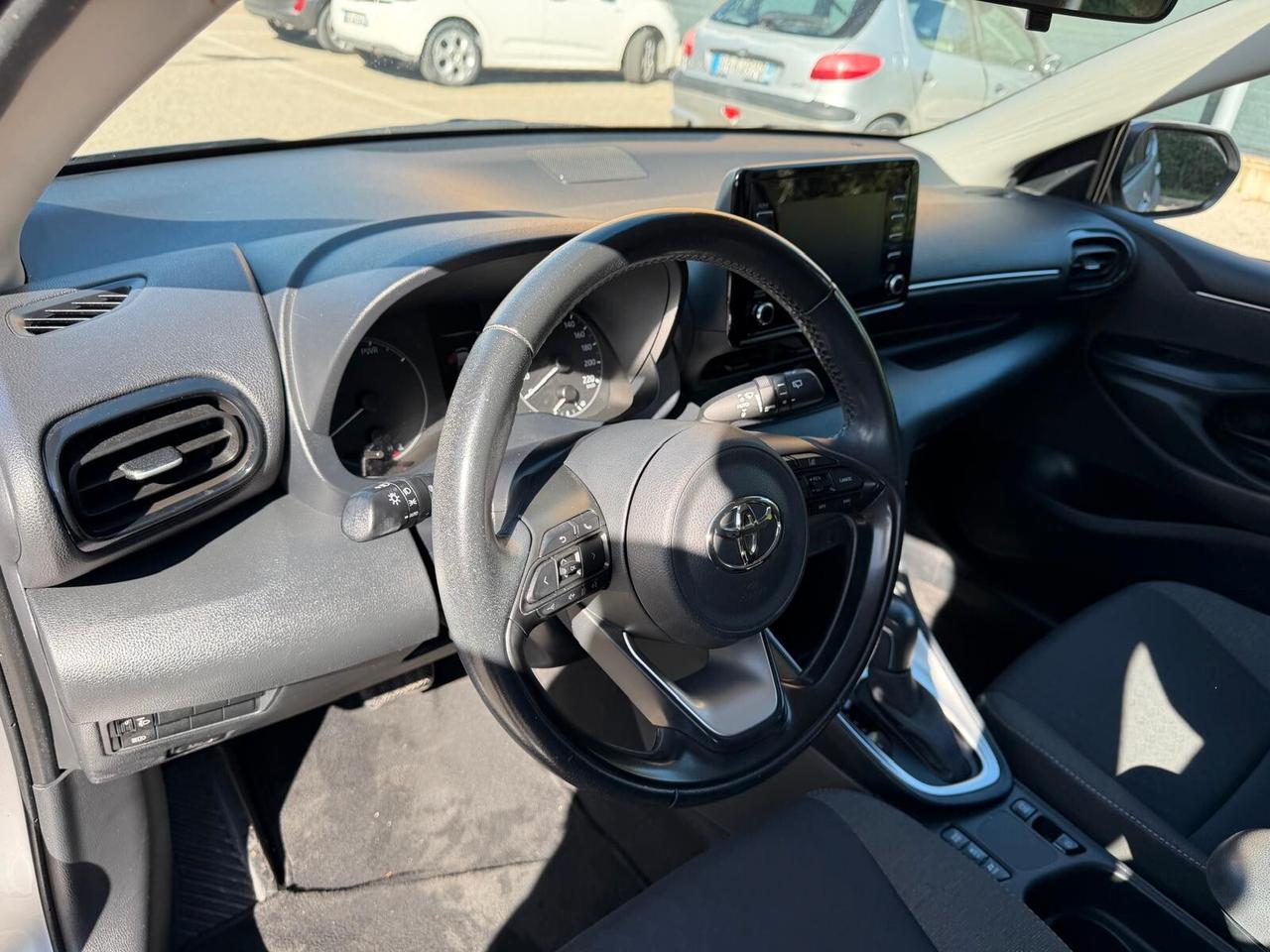 Toyota Yaris 1.5 HYBRID - NEOPATENTATI - 12 MESI DI GARANZIA -