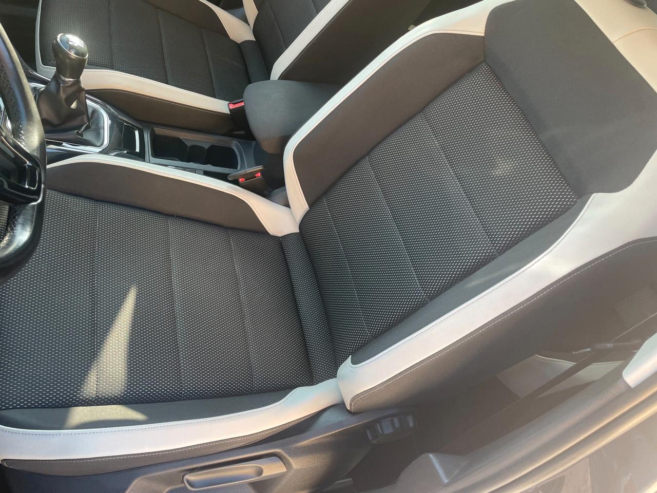 Volkswagen T-Roc 1.6 TDI SCR Advanced BlueMotion Technology
