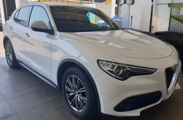Stelvio 2.2 Turbodiesel 150 CV AT8 RWD Super