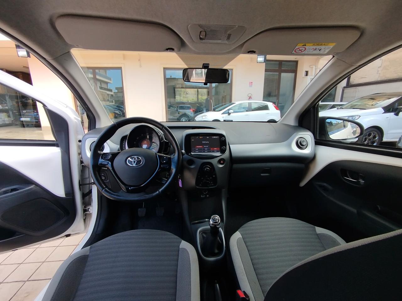 Toyota Aygo 1.0 VVT-i 72 CV 5 porte x-business