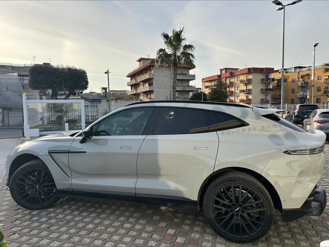 Aston Martin DBX DBX707