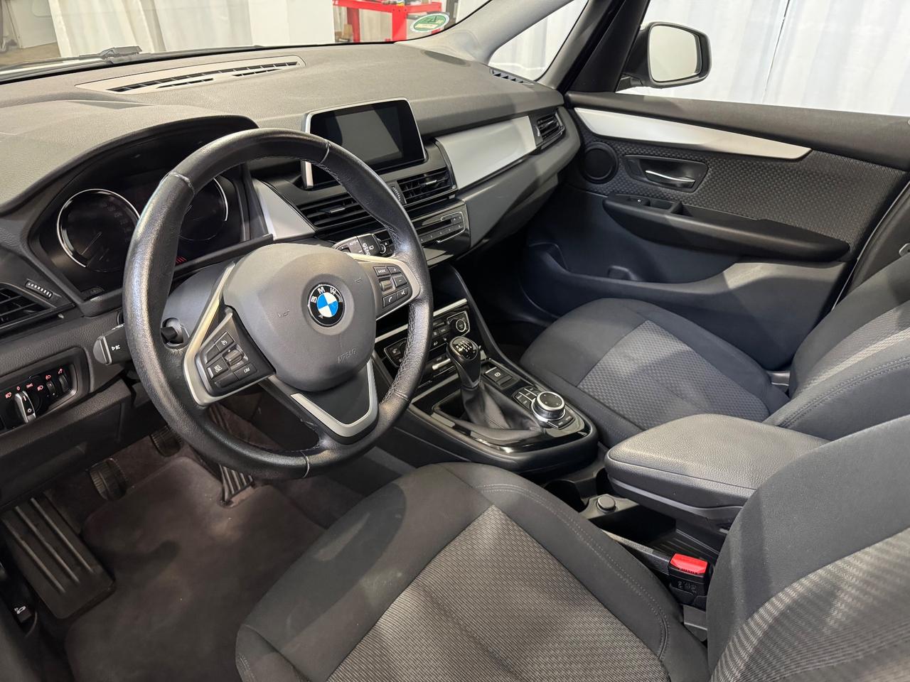 Bmw 2er Active Tourer 216d Advantage