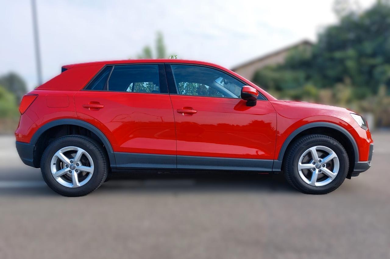 Audi Q2 35 TDI Quattro S tronic Business