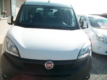 Fiat DOBLO IMMAT 28/ /07/2017 CC 1598 TDI EURO 06 DUE PORTE LATERALI EURO 7490,00 piu iva su fatturae piu passaggio e garanzia di un anno