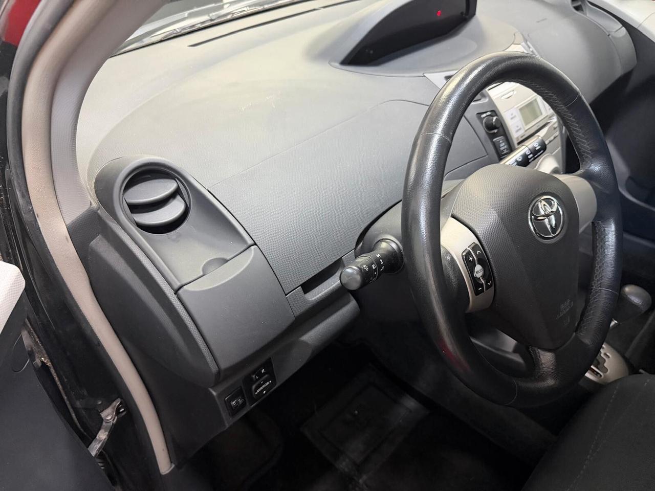 Toyota Yaris 1.3 5 porte Sol